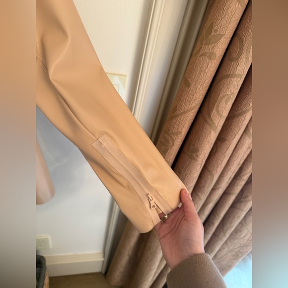 Alice + Olivia Women’s Almond Faux Leather Jacket - Picture 14 of 15